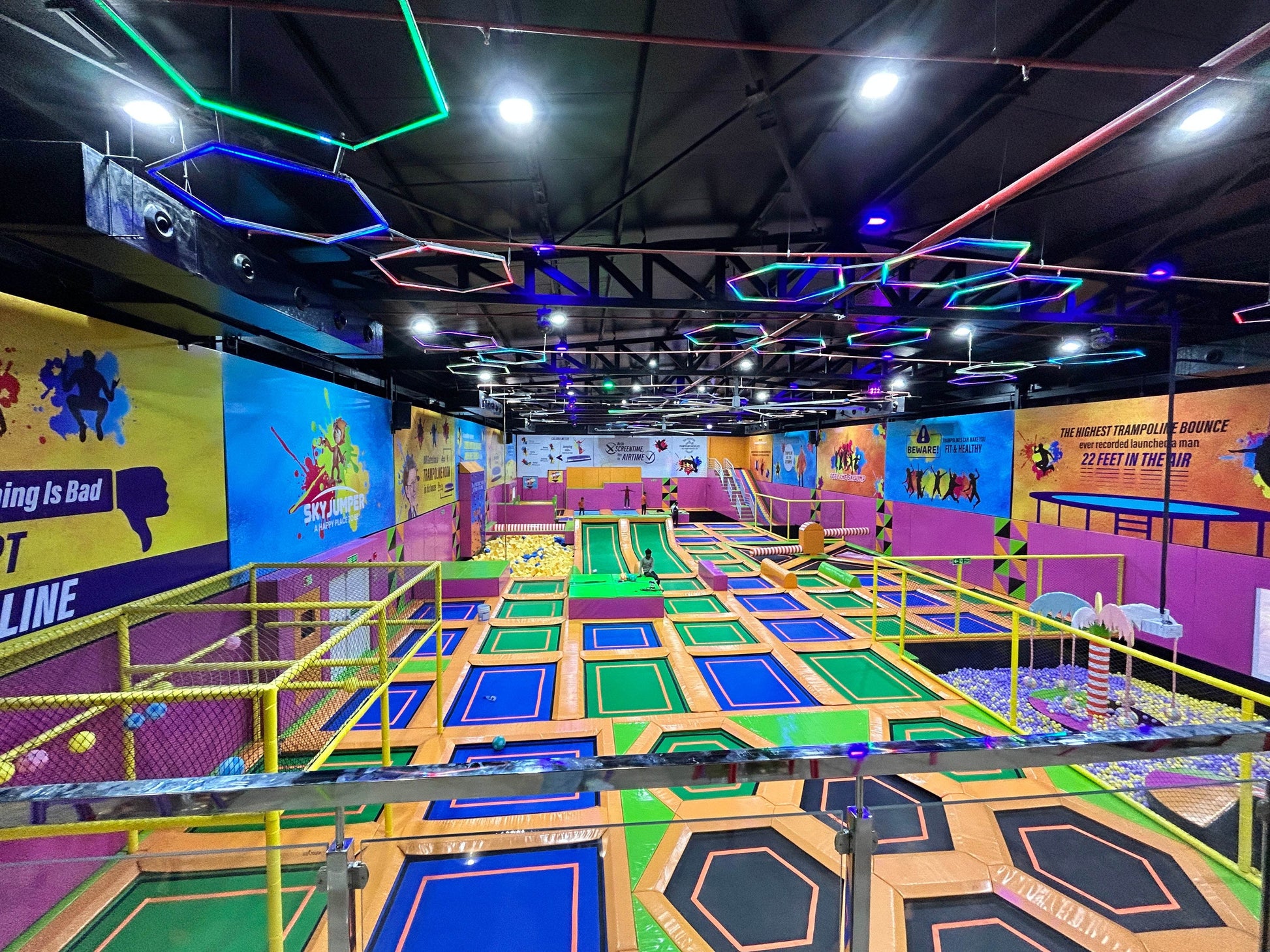 Trampoline Park – SkyJumper